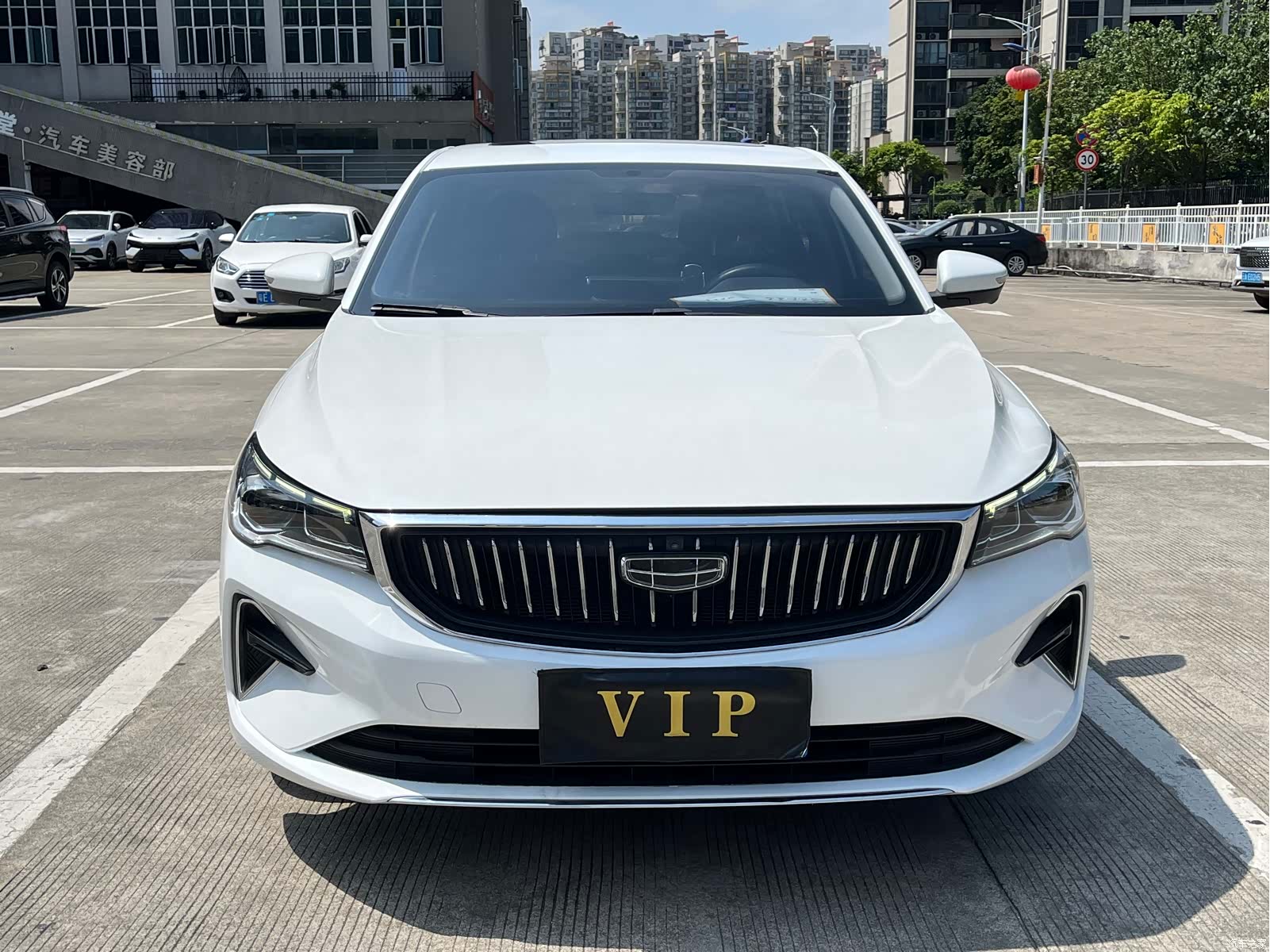 Geely Emgrand, 2022 4