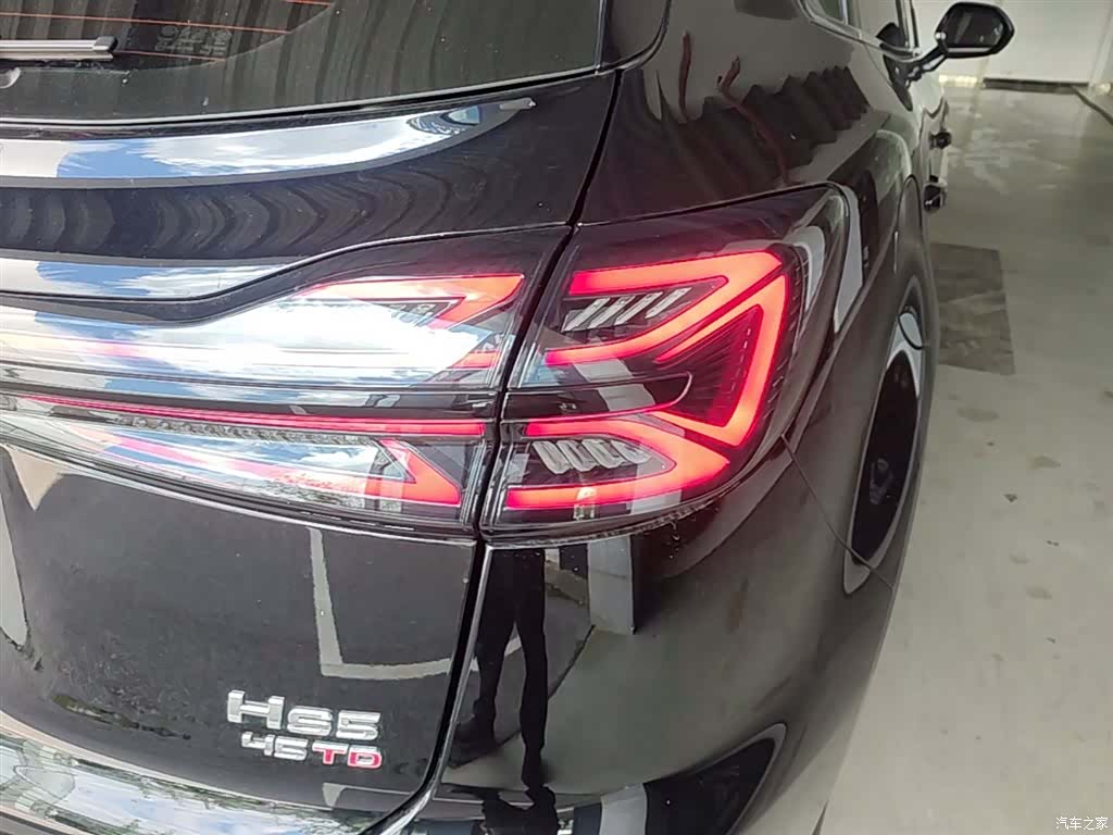 Hongqi HS5, 2025 8