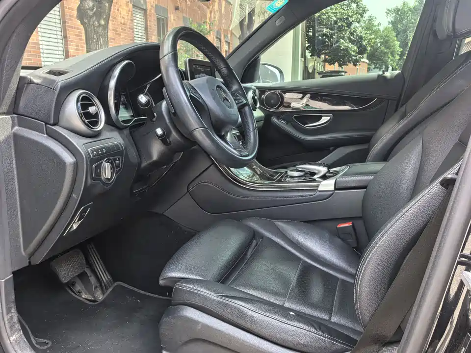 Mercedes-Benz GLC Mercedes-Benz GLC