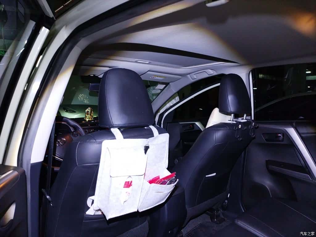 Toyota RAV4, 2018 9