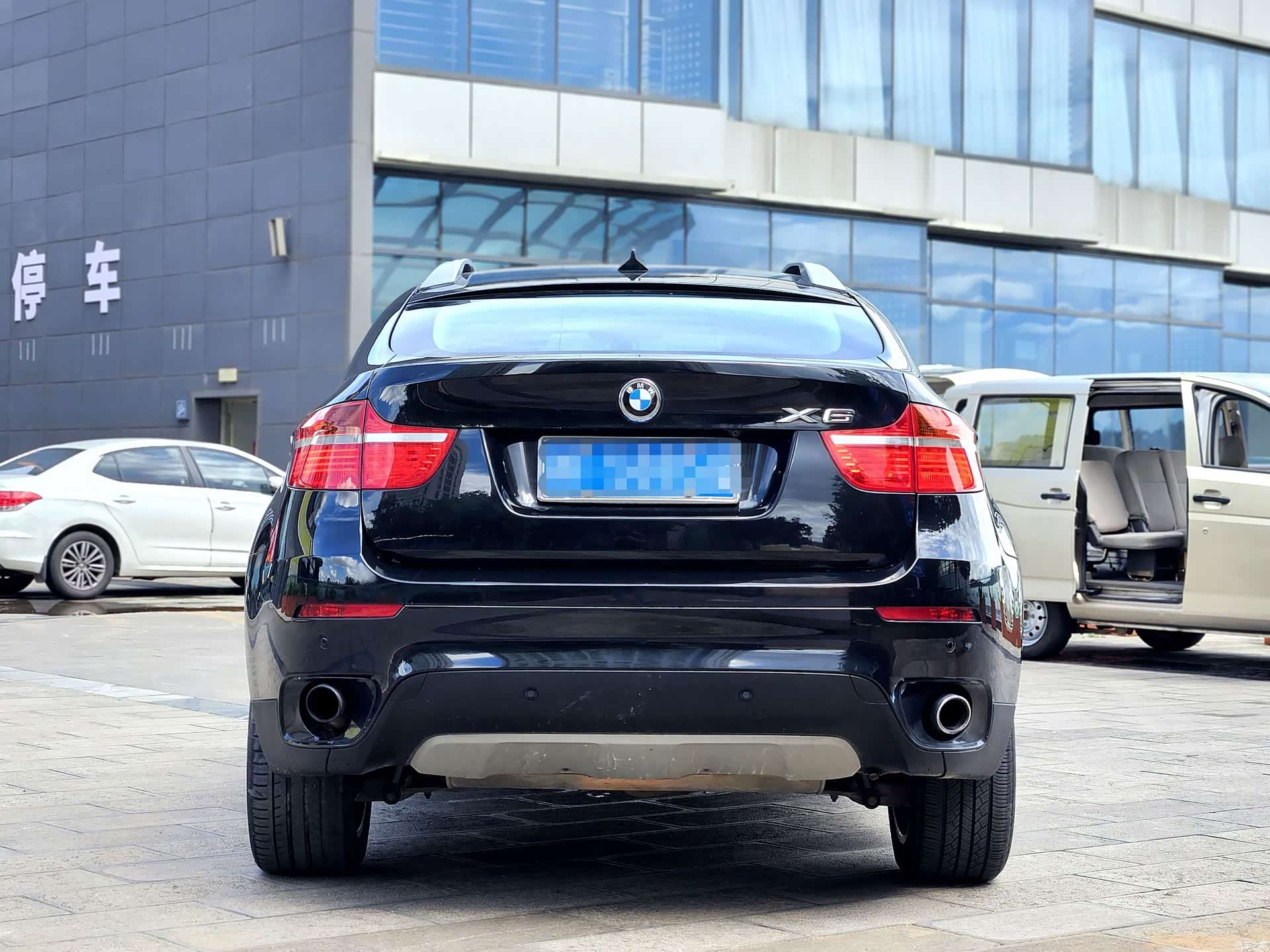 BMW X6, 2011 11