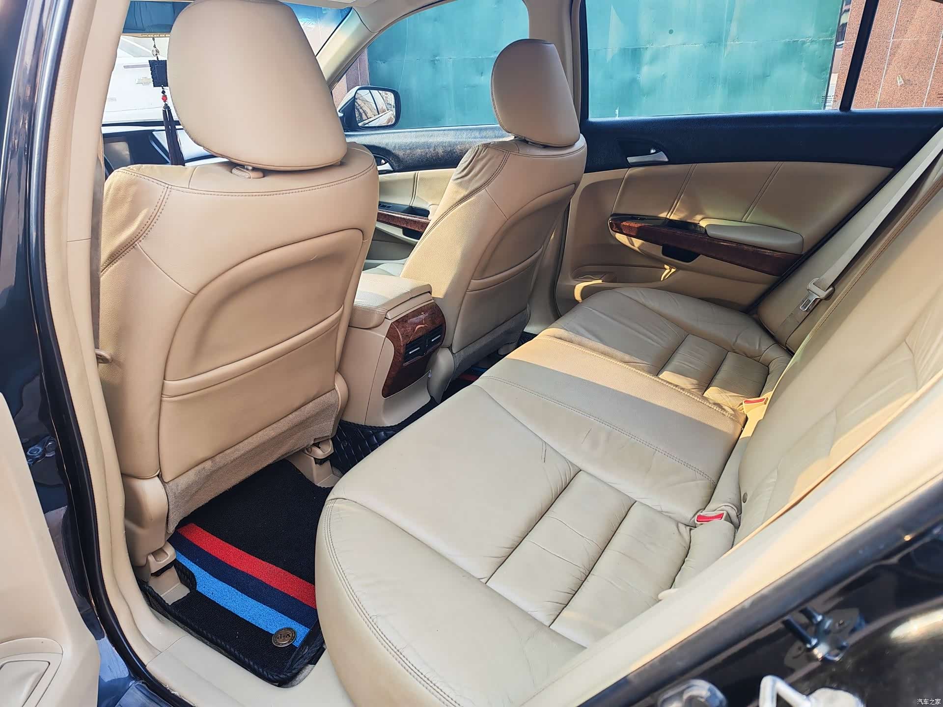 Honda Accord, 2011 9