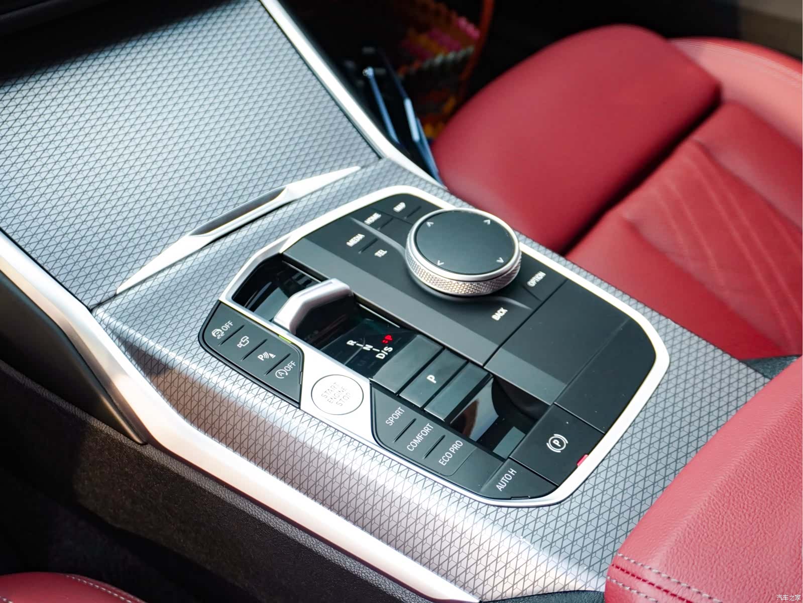 BMW 3 Series, 2025 15