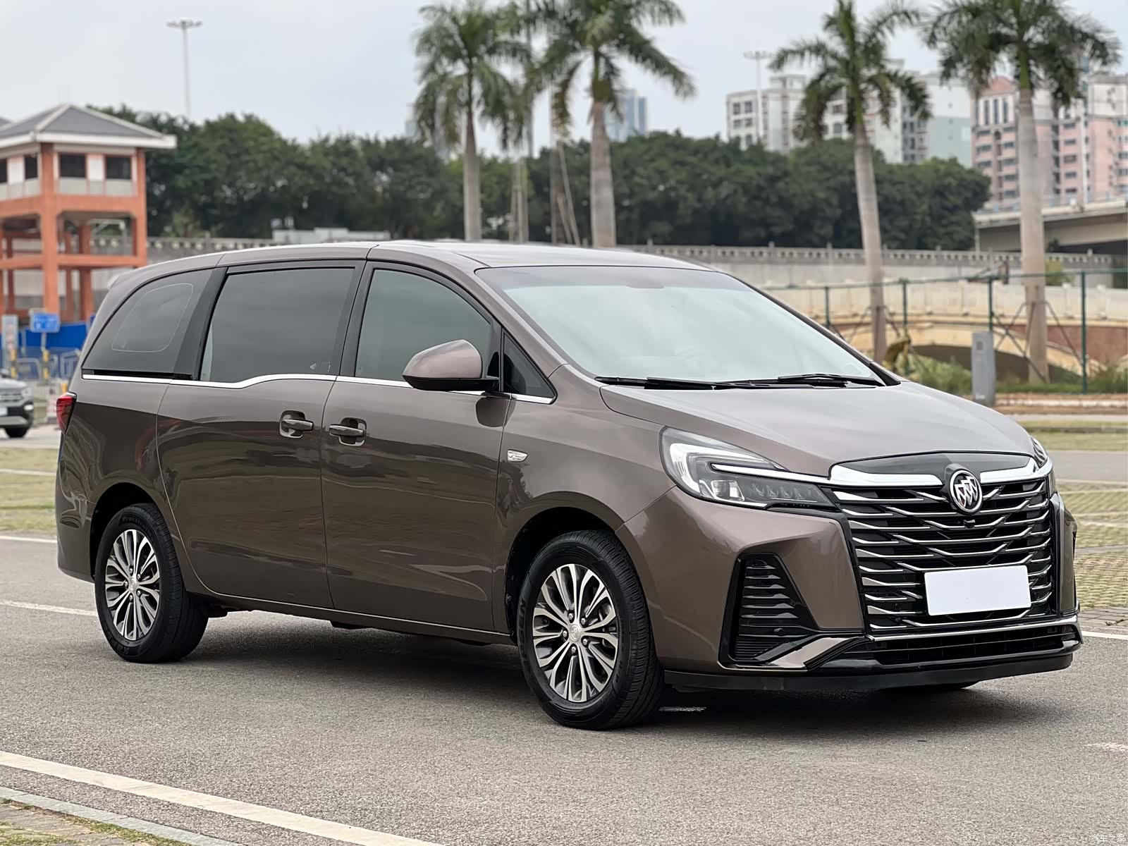 Buick GL8, 2022 4