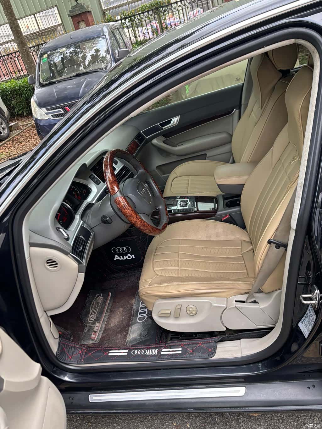 Audi A6L, 2012 4
