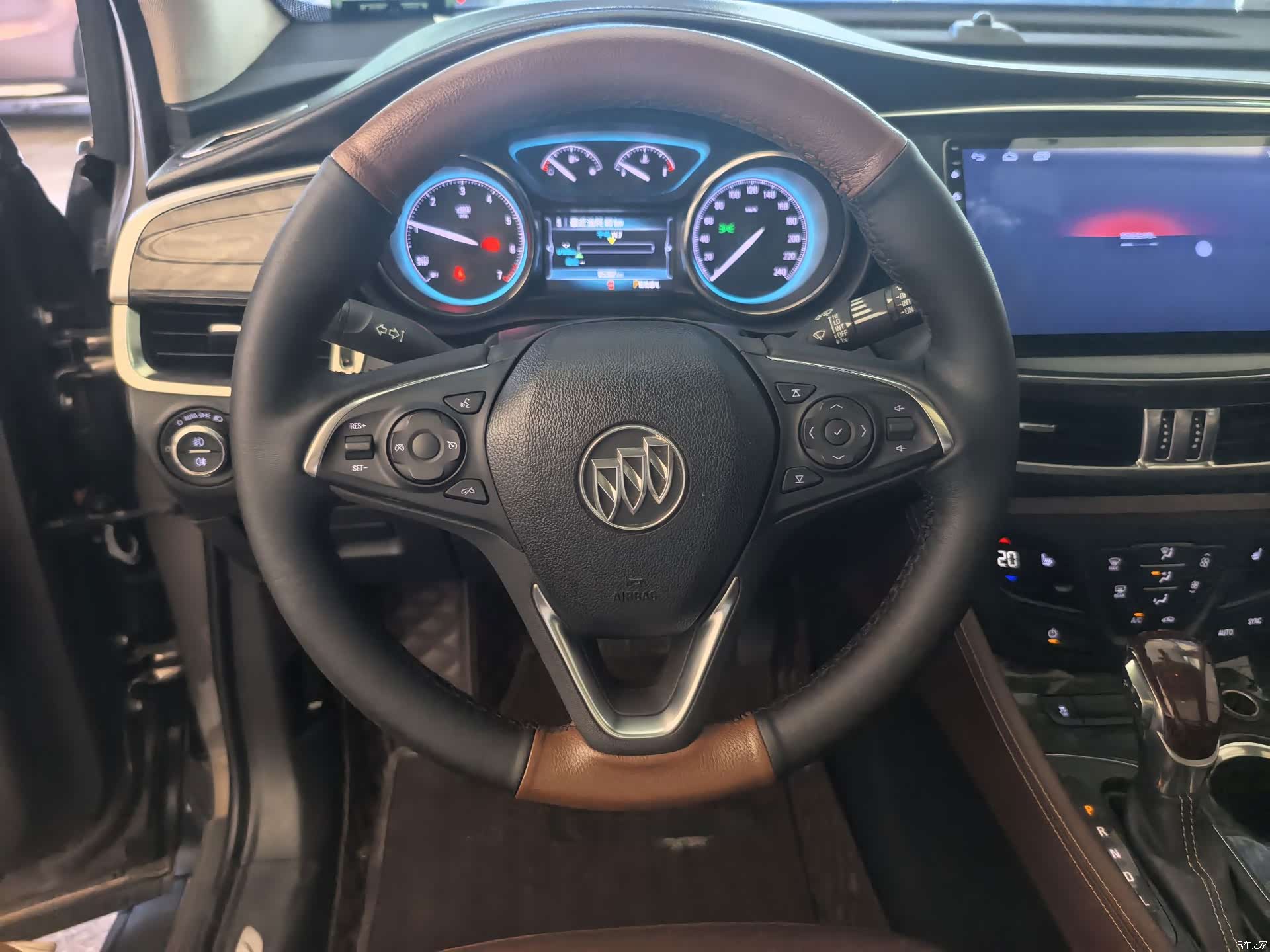 Buick Envision Plus, 2015 6