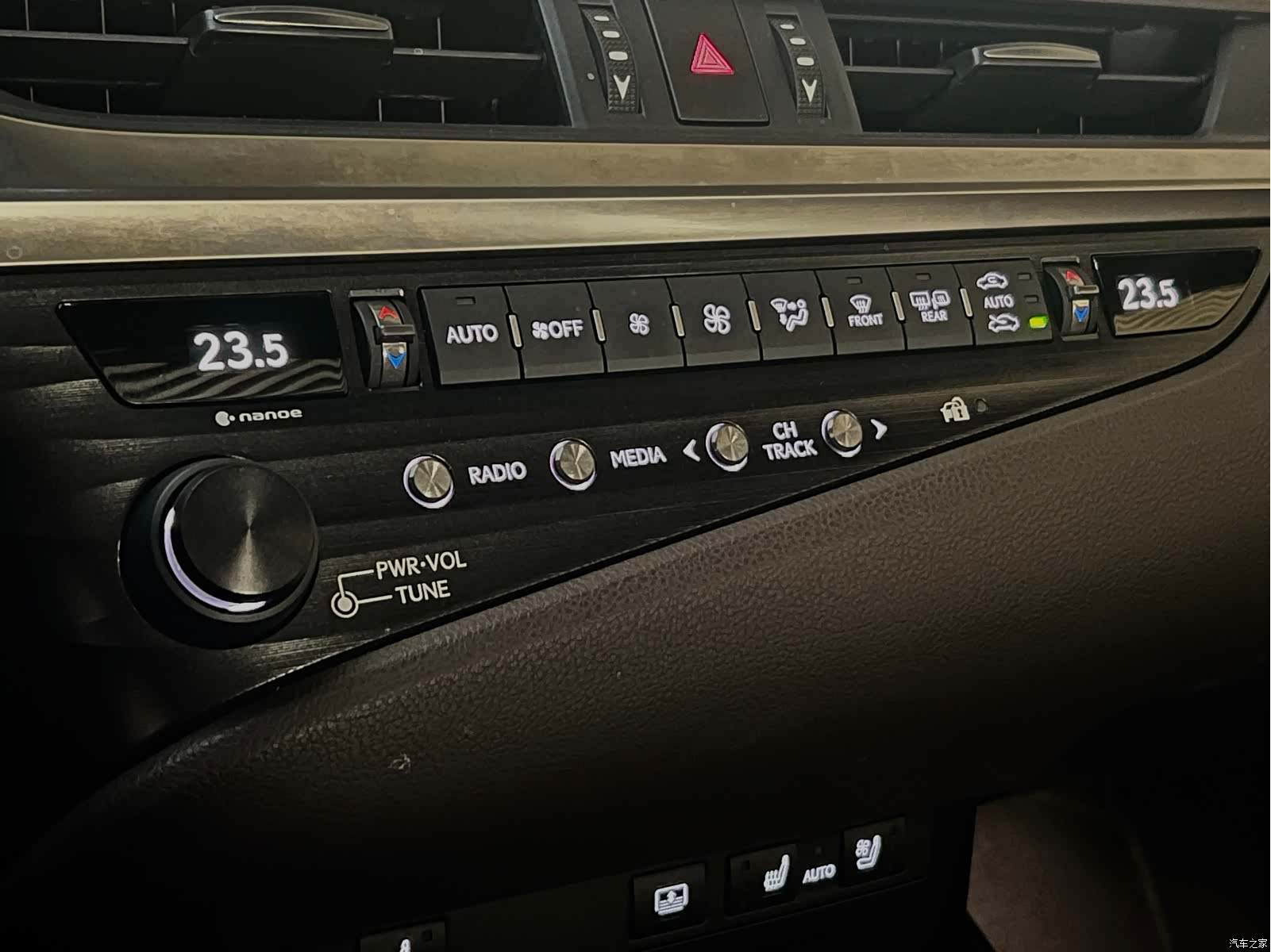 Lexus ES, 2018 15