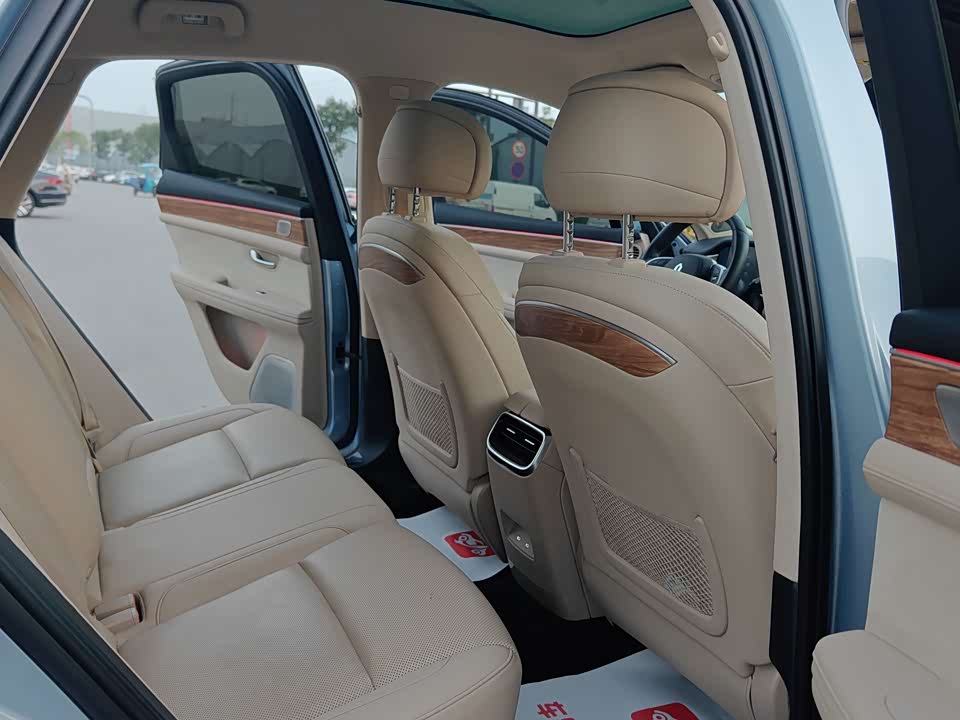 AITO Ask the world M5