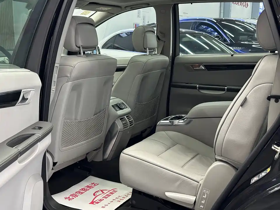 Mercedes-Benz R-class