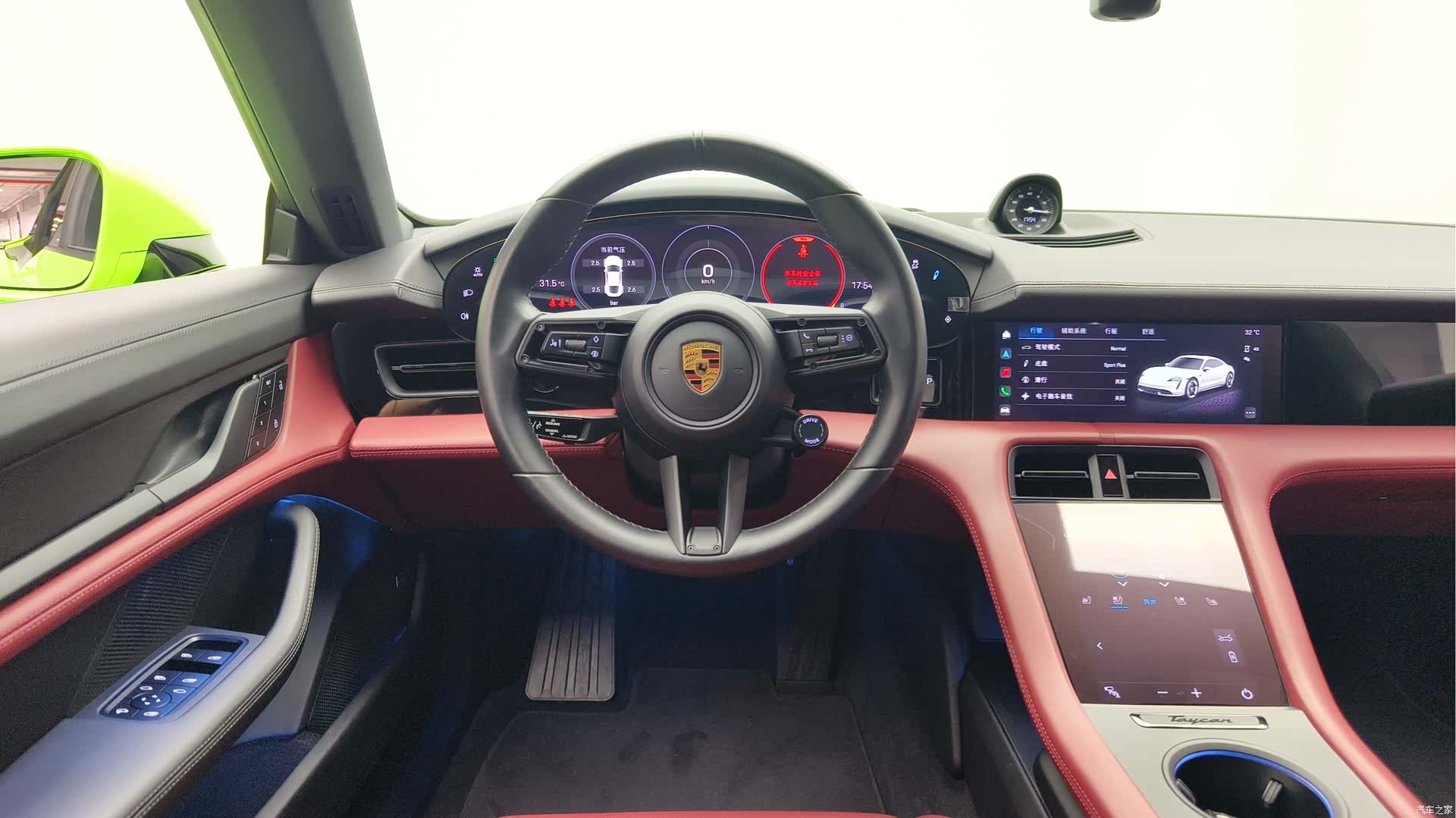 Porsche Taycan, 2022 9