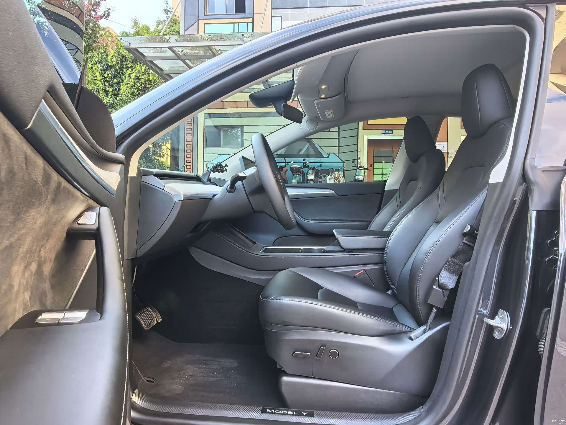 Tesla Model Y, 2024 6