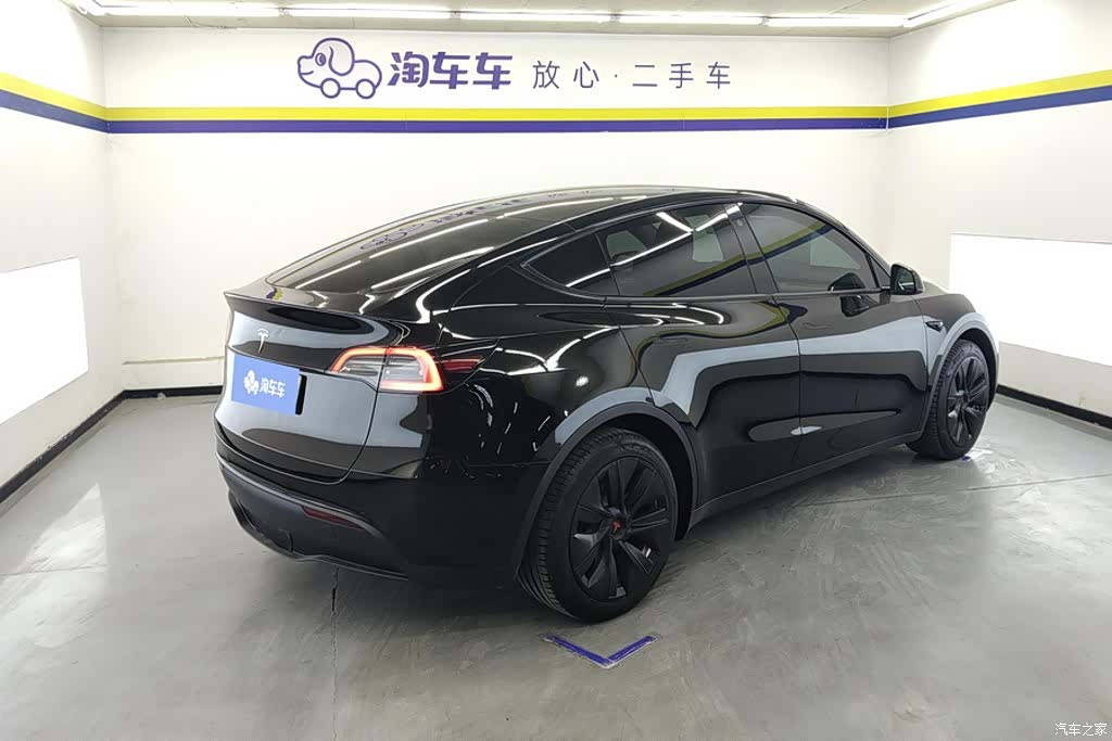Tesla Model Y, 2023 3