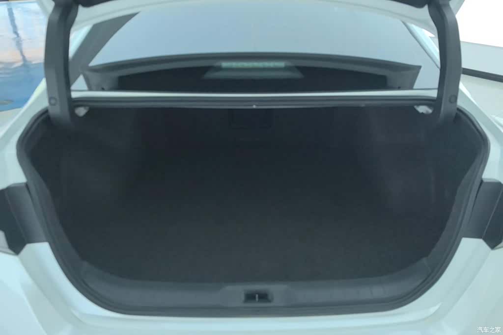 Nissan Teana, 2024 4