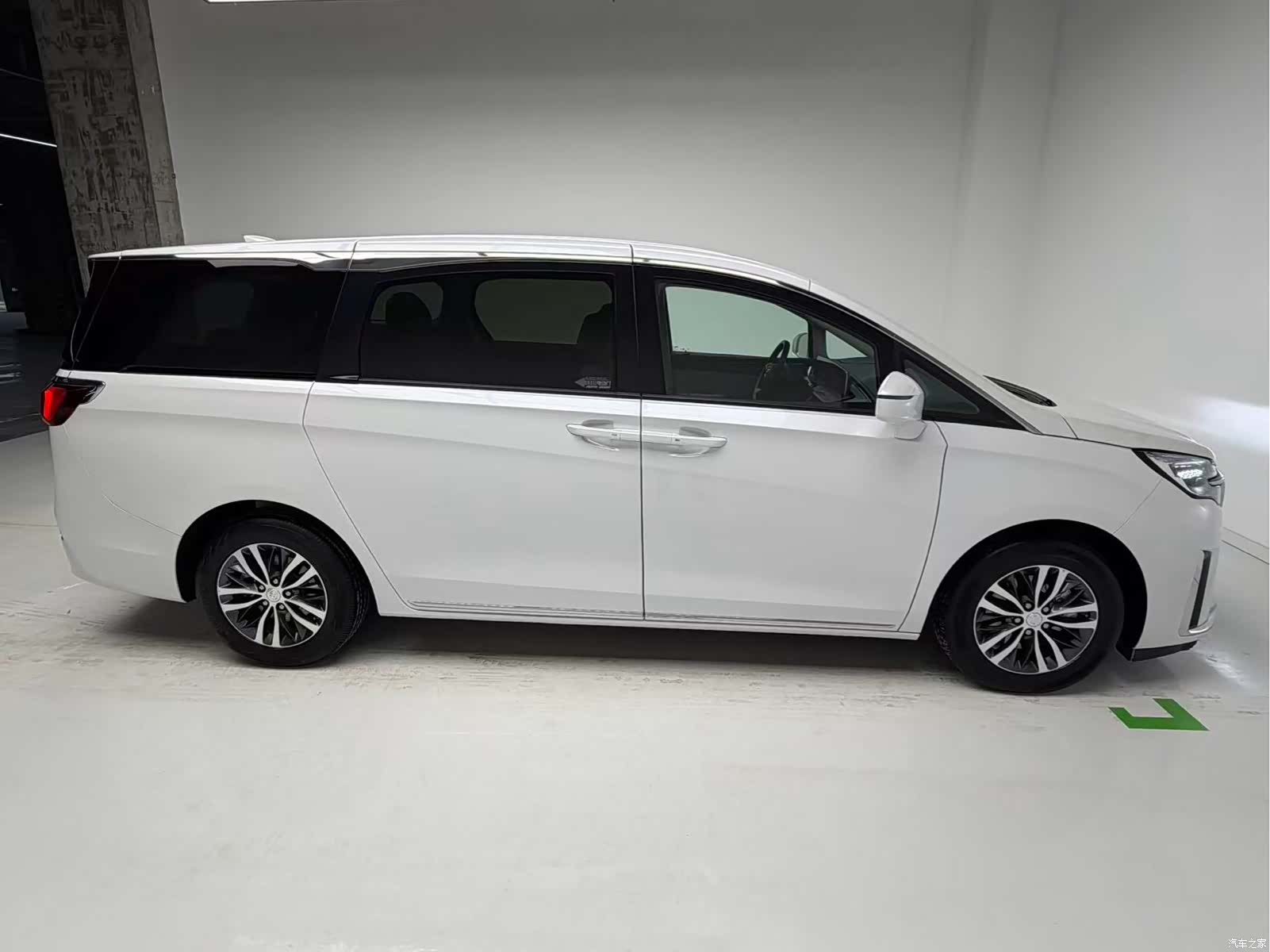 Buick GL8, 2023 7