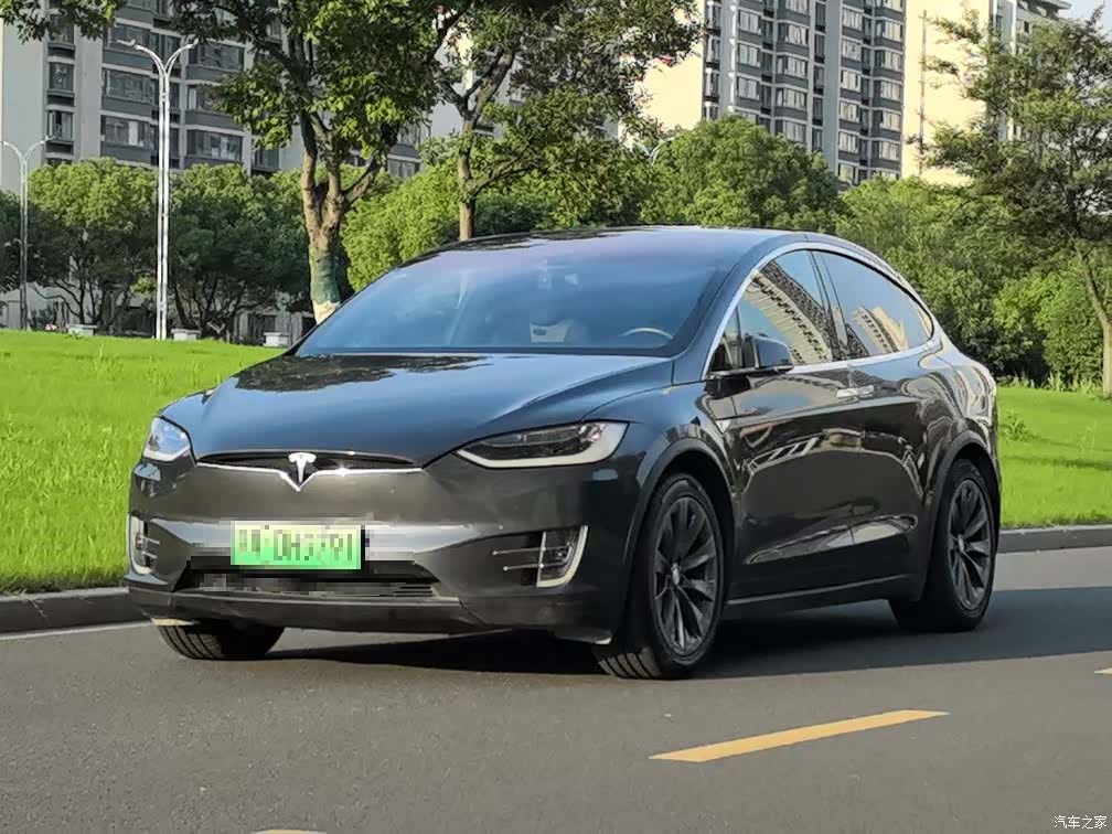 Tesla Model X, 2017 2