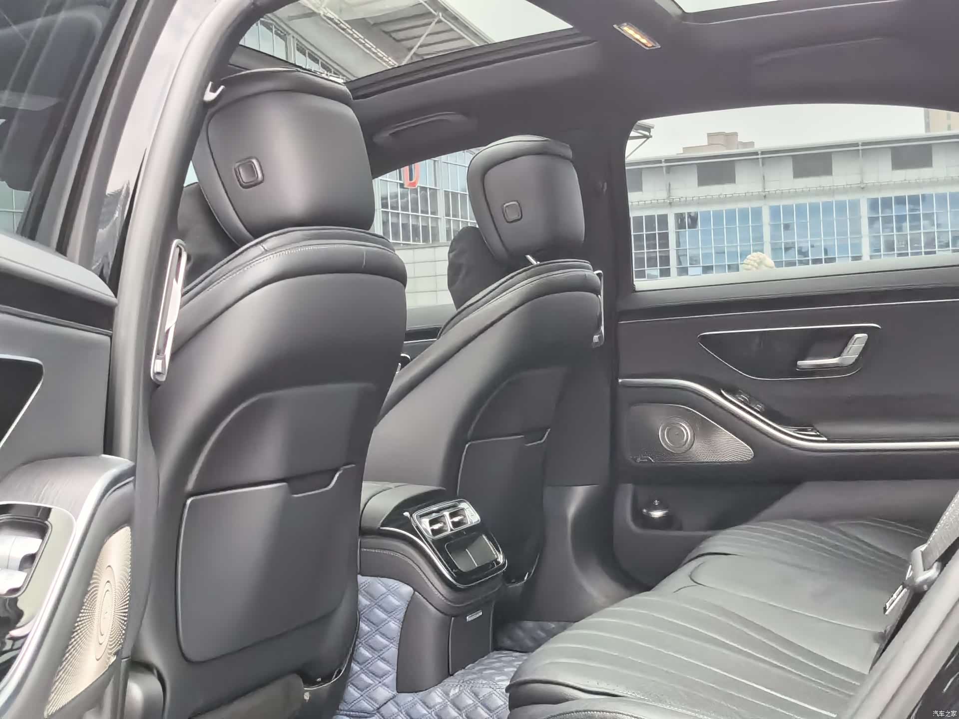 Mercedes-Benz S-Class, 2024 10