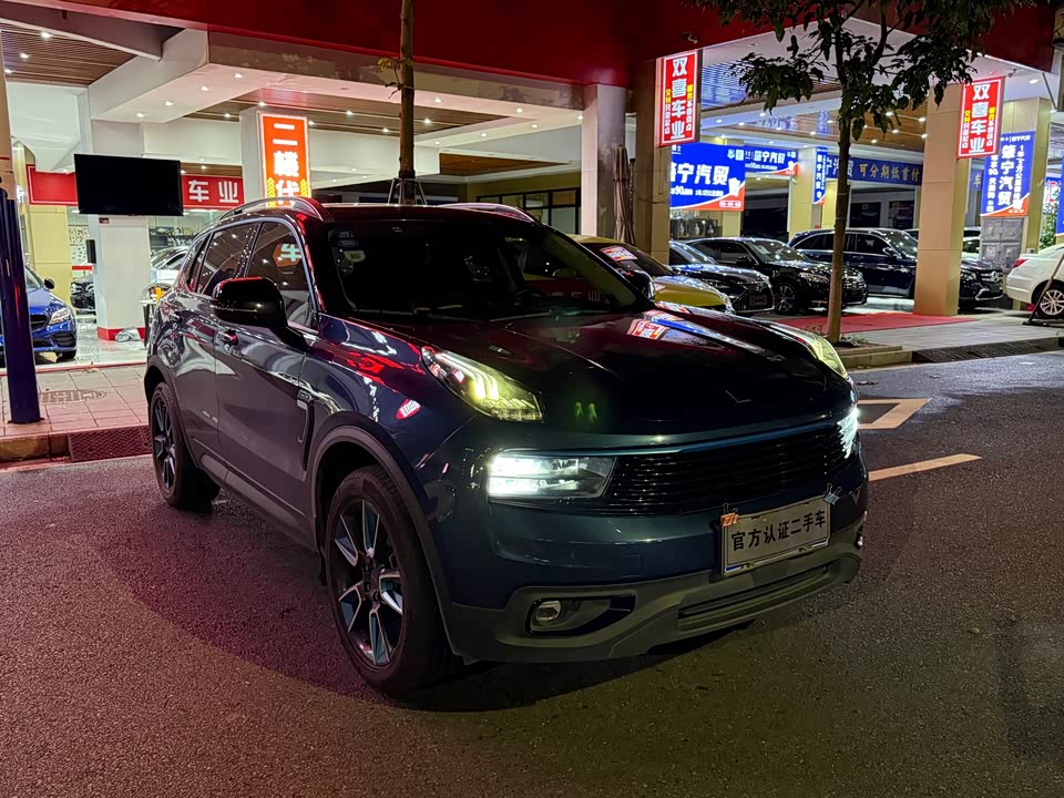 Lynk & Co 01