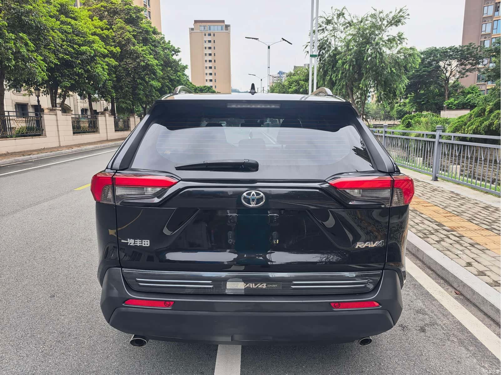 Toyota RAV4, 2021 8