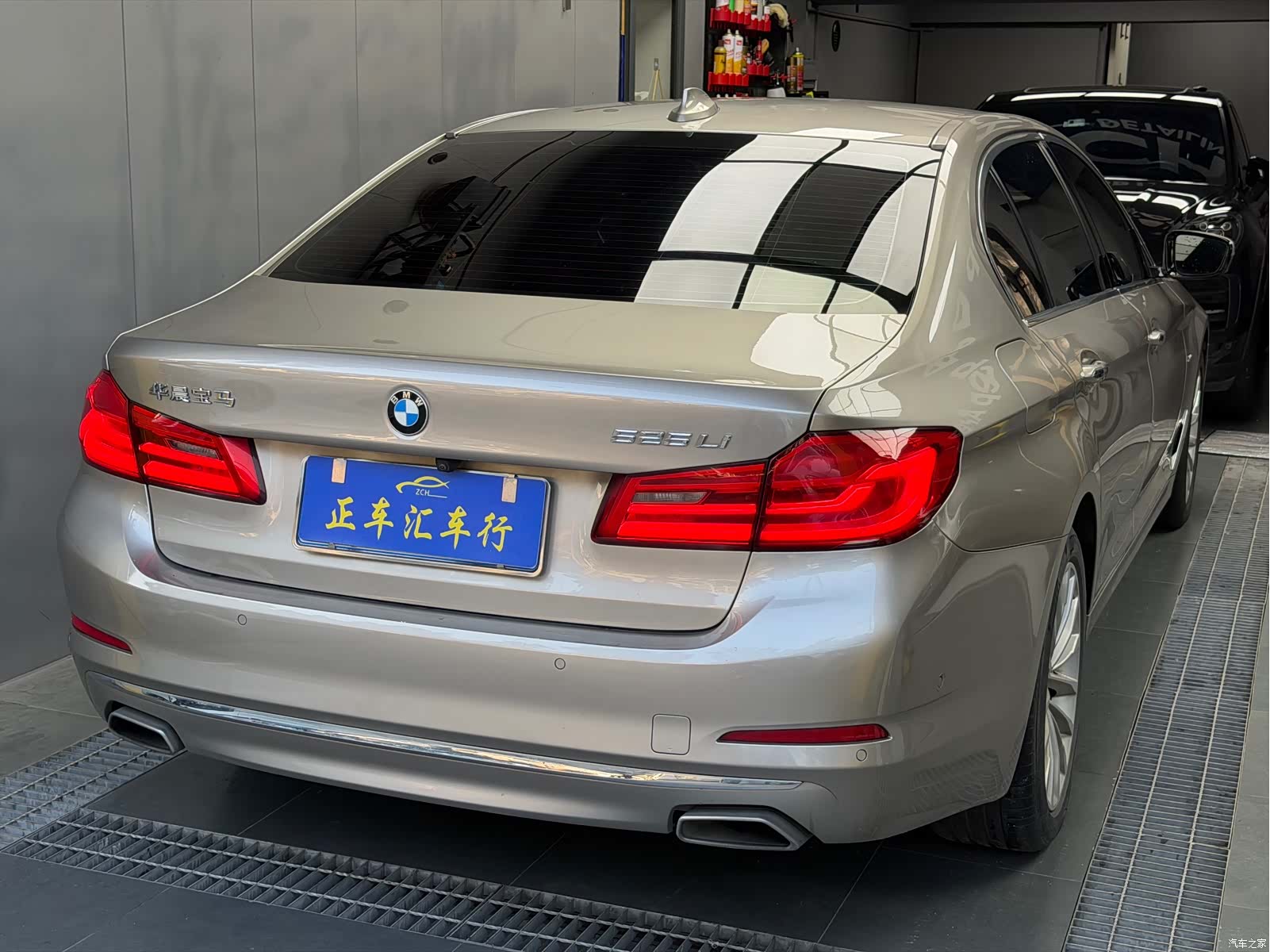 BMW 5 Series, 2018 все фото