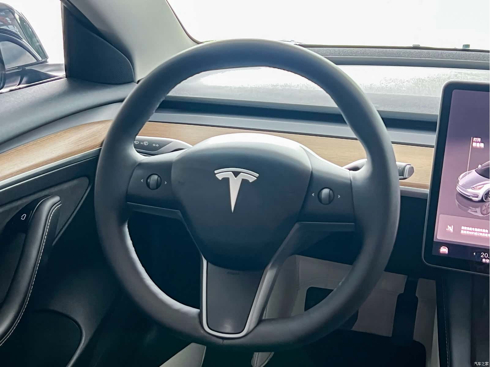 Tesla Model 3, 2022 10