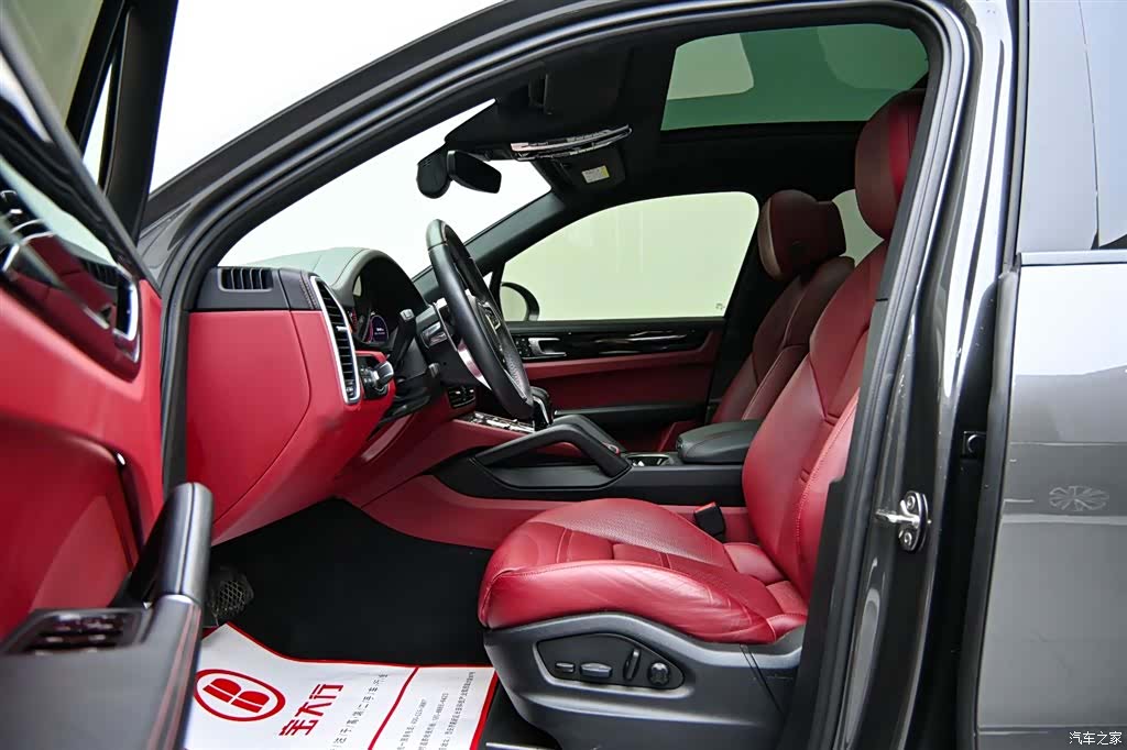Porsche Cayenne, 2023 11