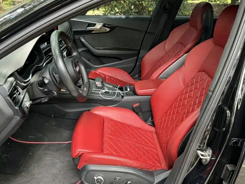 Audi S4 Audi S4