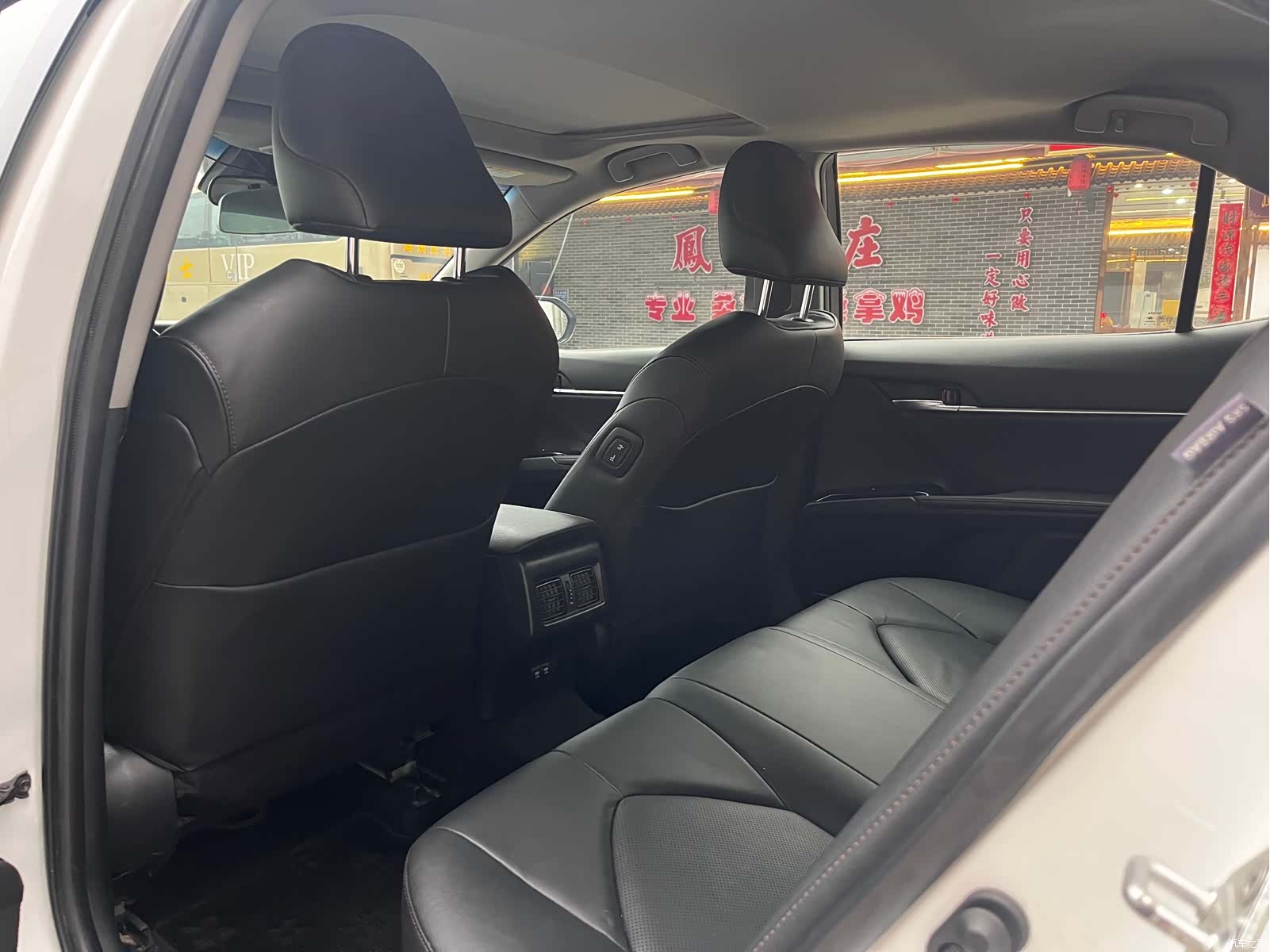 Toyota Camry, 2019 все фото