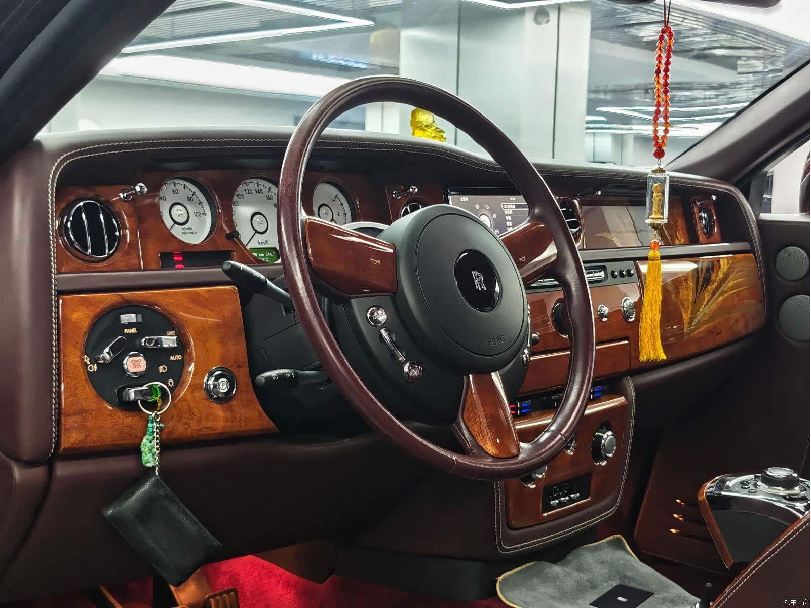 Rolls-Royce Phantom, 2016 29