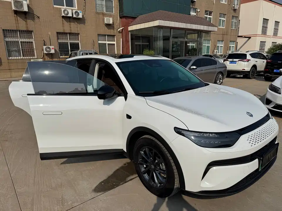 Leapmotor C11