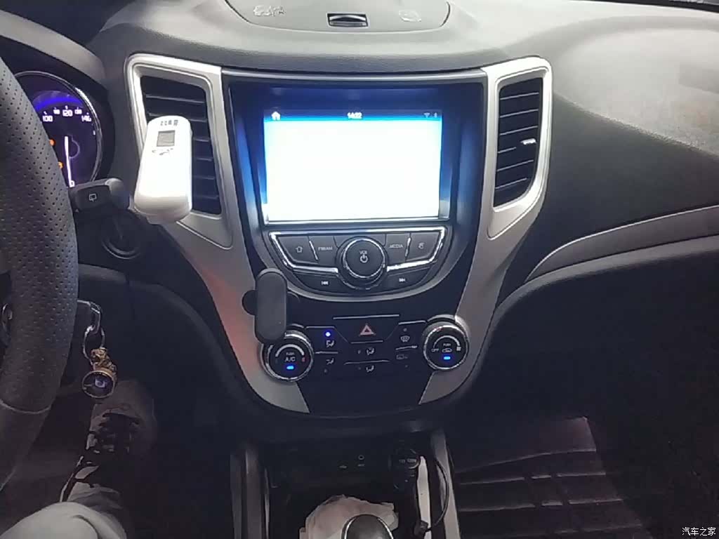 Changan CS35, 2016 13