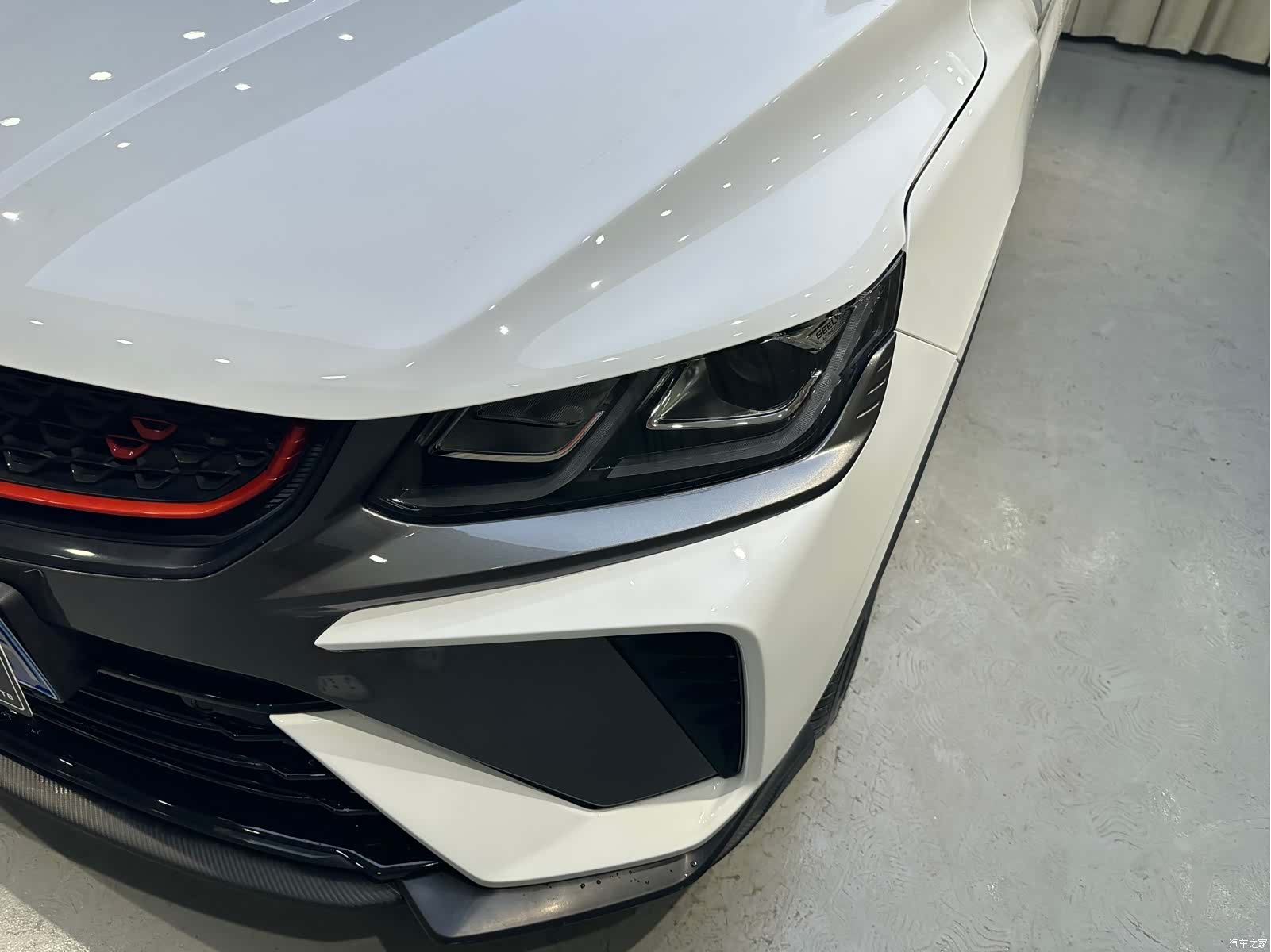 Geely Coolray, 2022 24