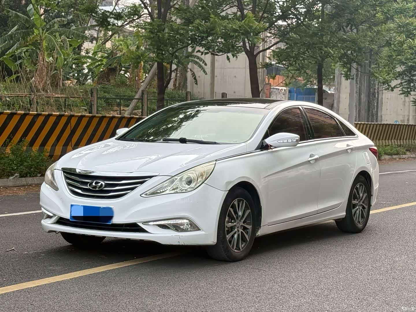 Hyundai Sonata, 2013 1