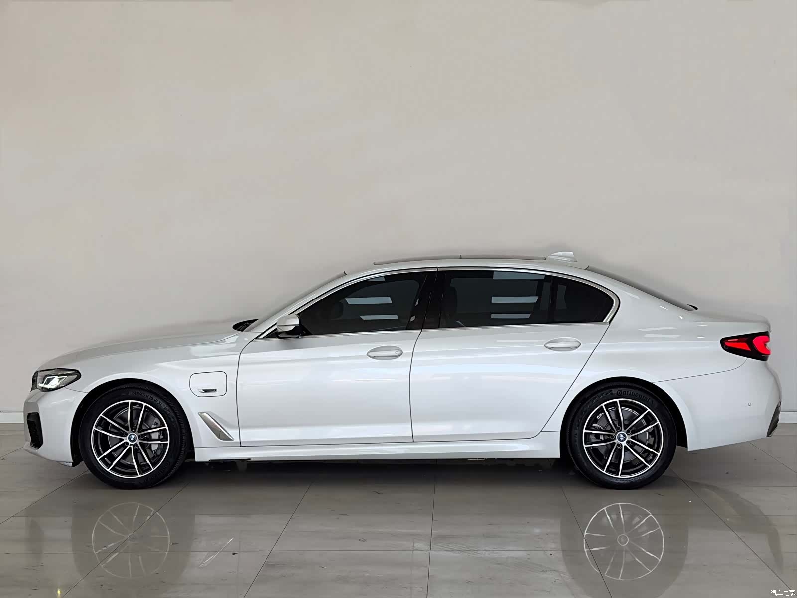 BMW 5 Series, 2022 4