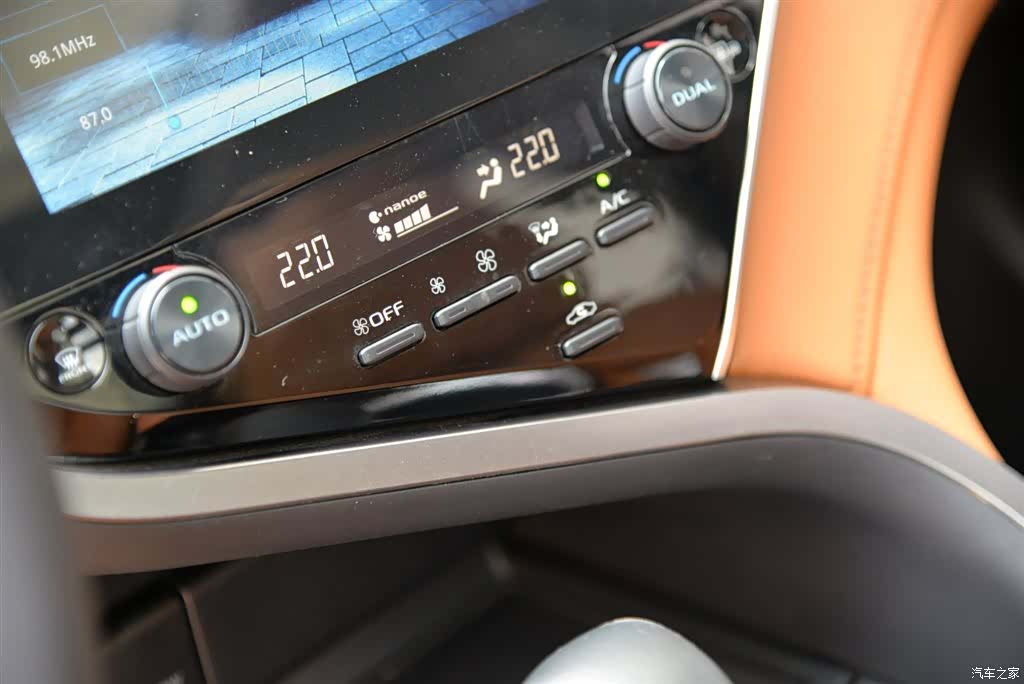 Toyota Camry, 2021 10