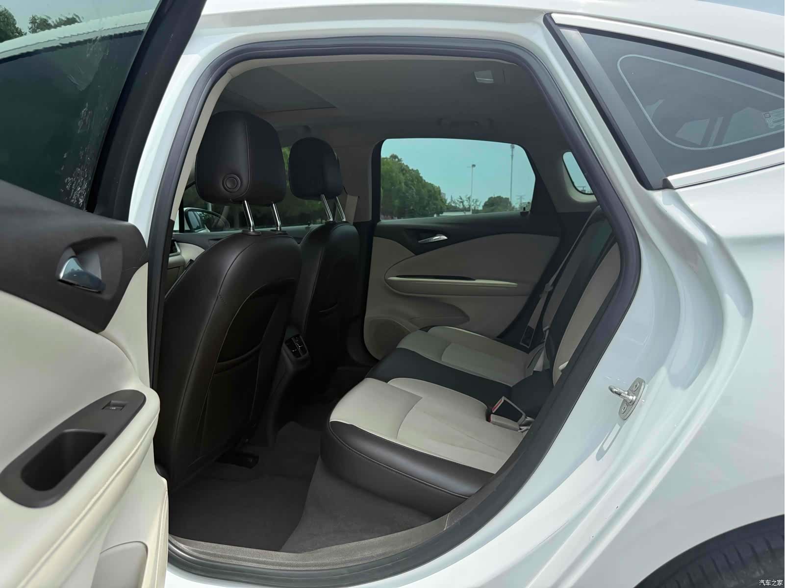 Buick Verano, 2015 9