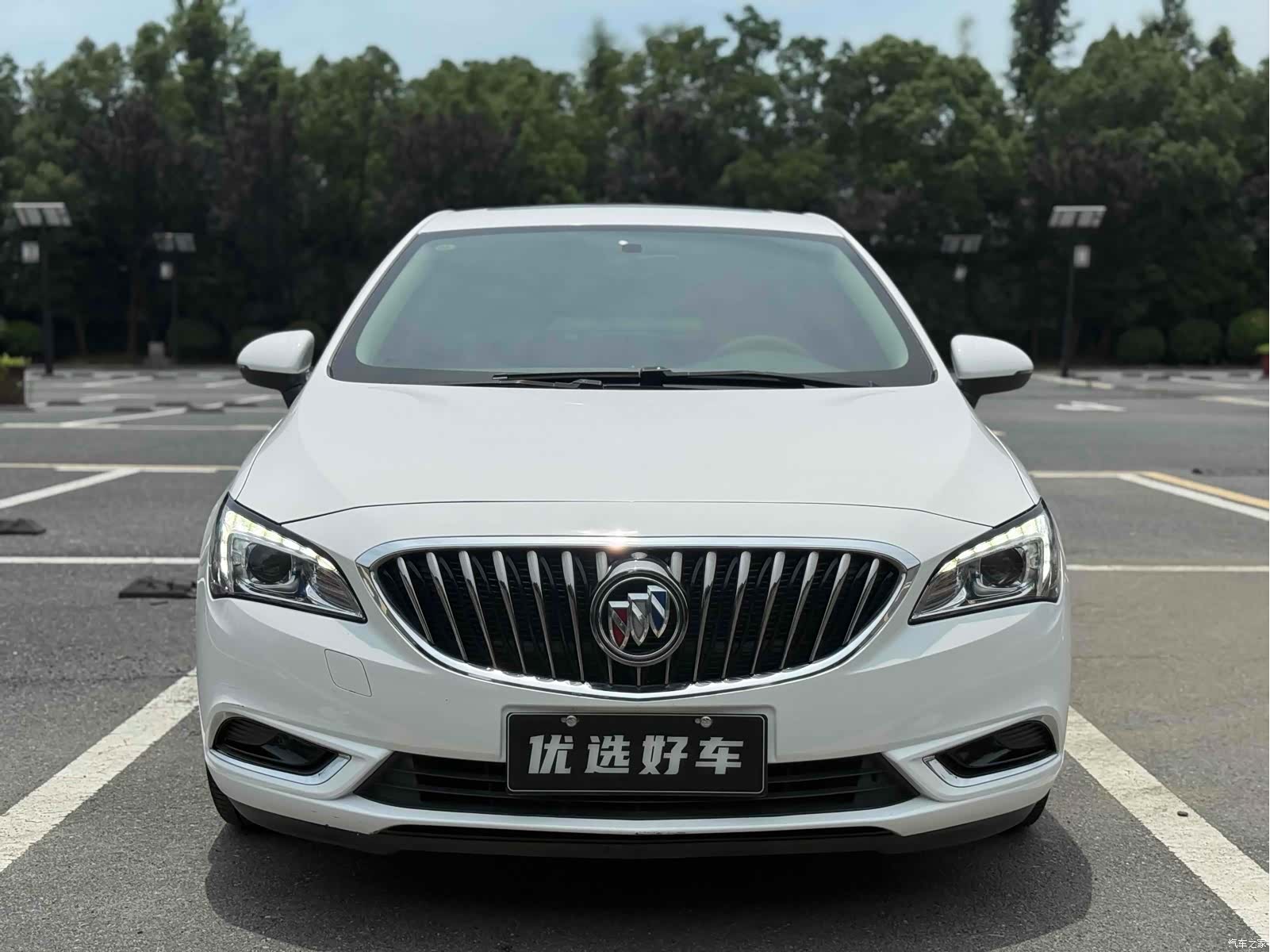 Buick Verano, 2015 1