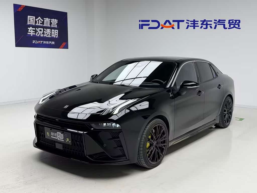 Lynk & Co 03