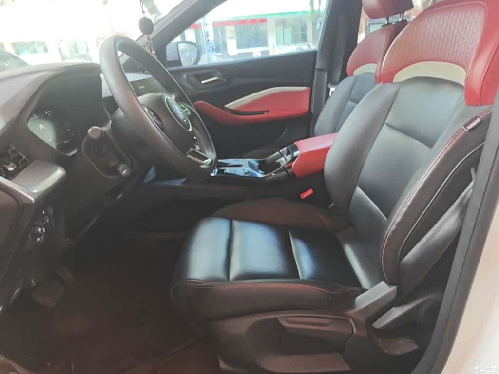 MG MG5, 2022 15
