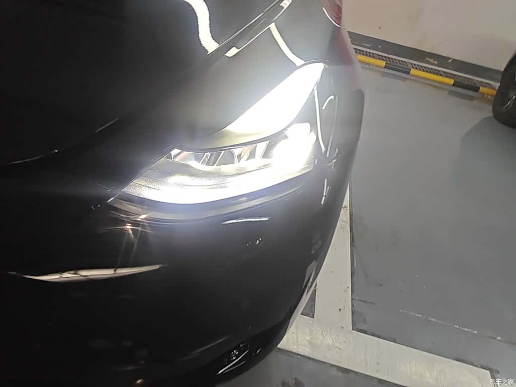 Tesla Model Y, 2023 18