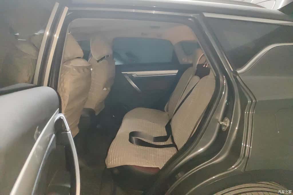 Geely Coolray, 2023 11