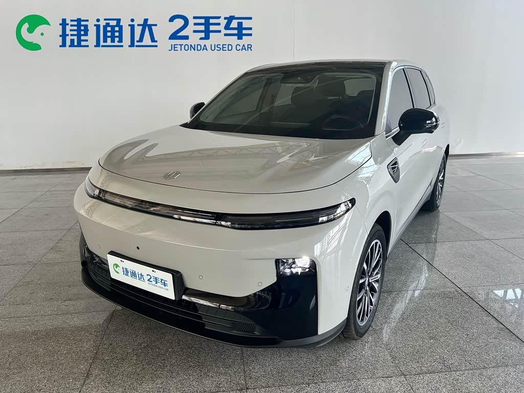 Leapmotor B10