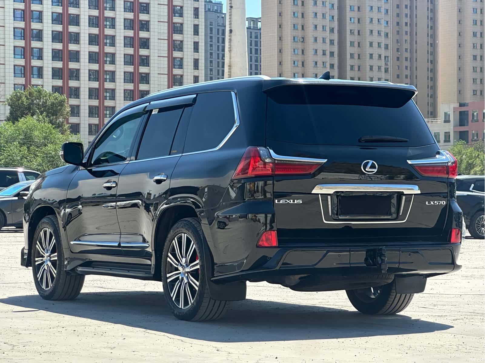 Lexus LX, 2018 8
