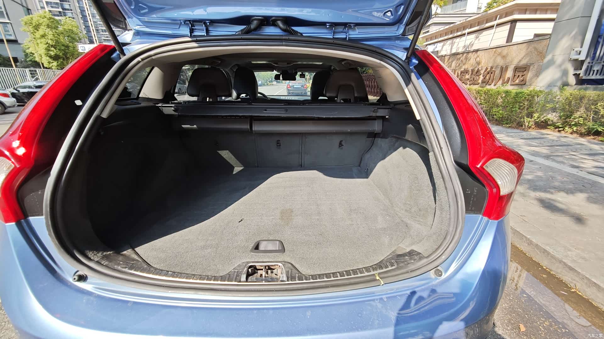Volvo V60, 2014 24