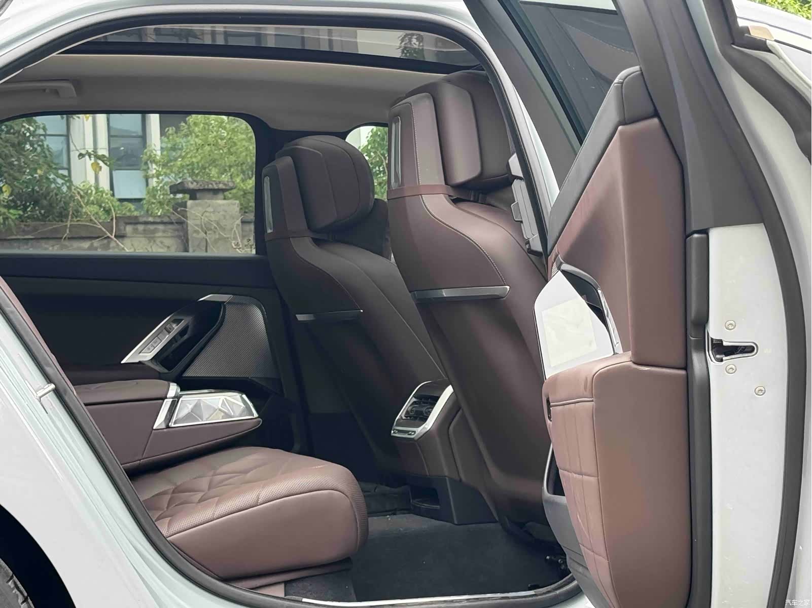 BMW 7 Series, 2024 15