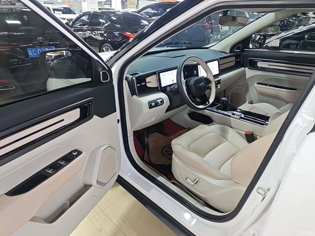 Geely Icon, 2023 12