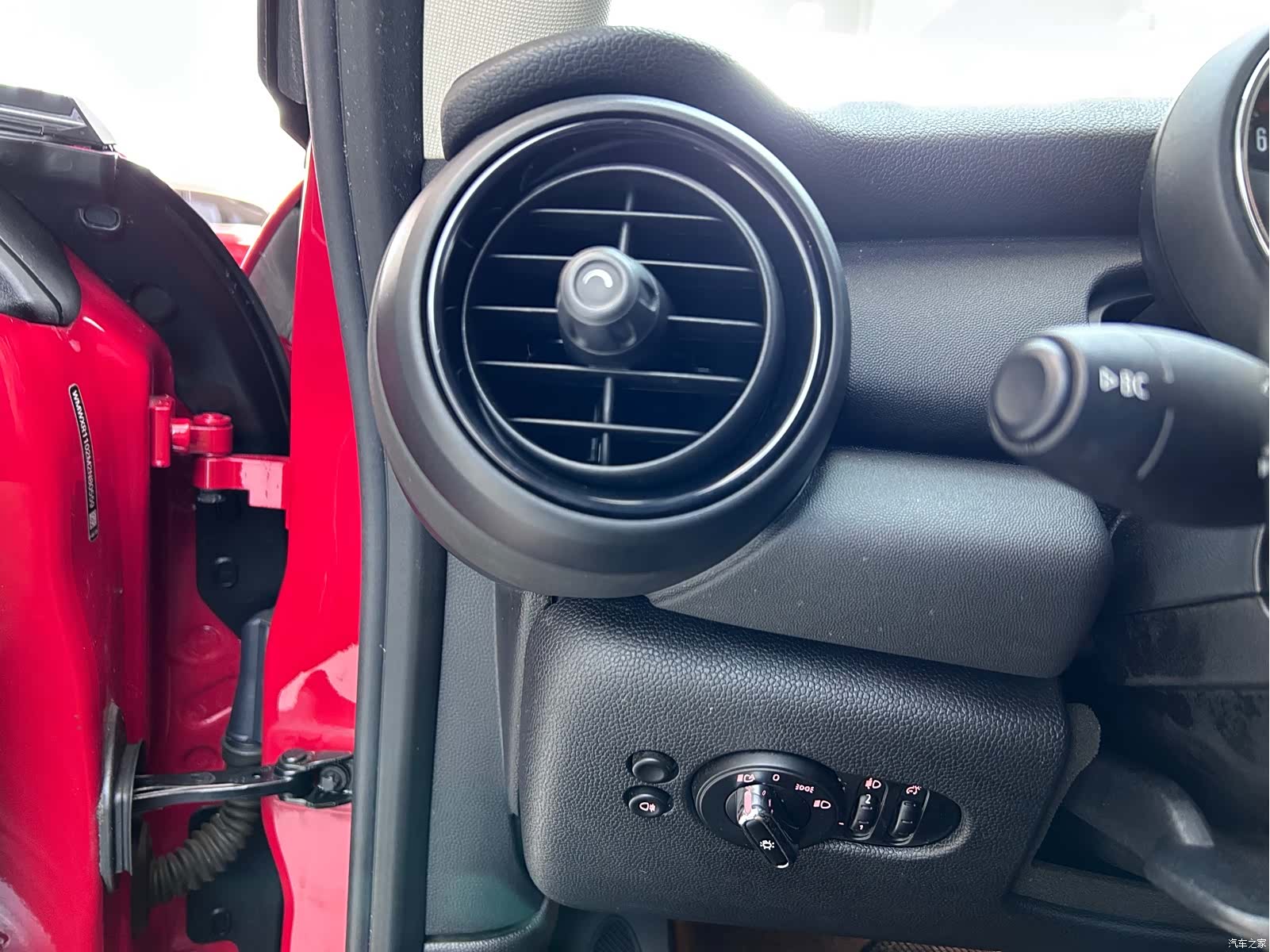 Mini ONE, 2020 13