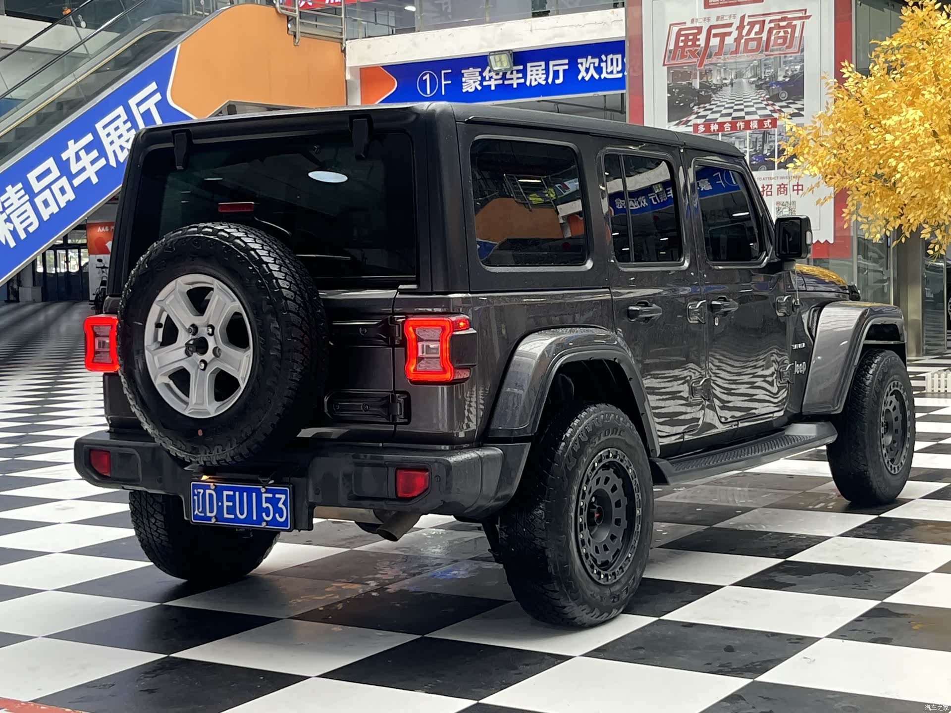 Jeep Wrangler, 2019 все фото