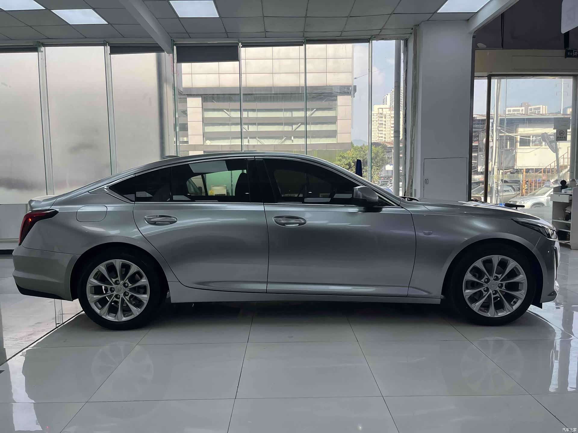 Cadillac CT5, 2021 10
