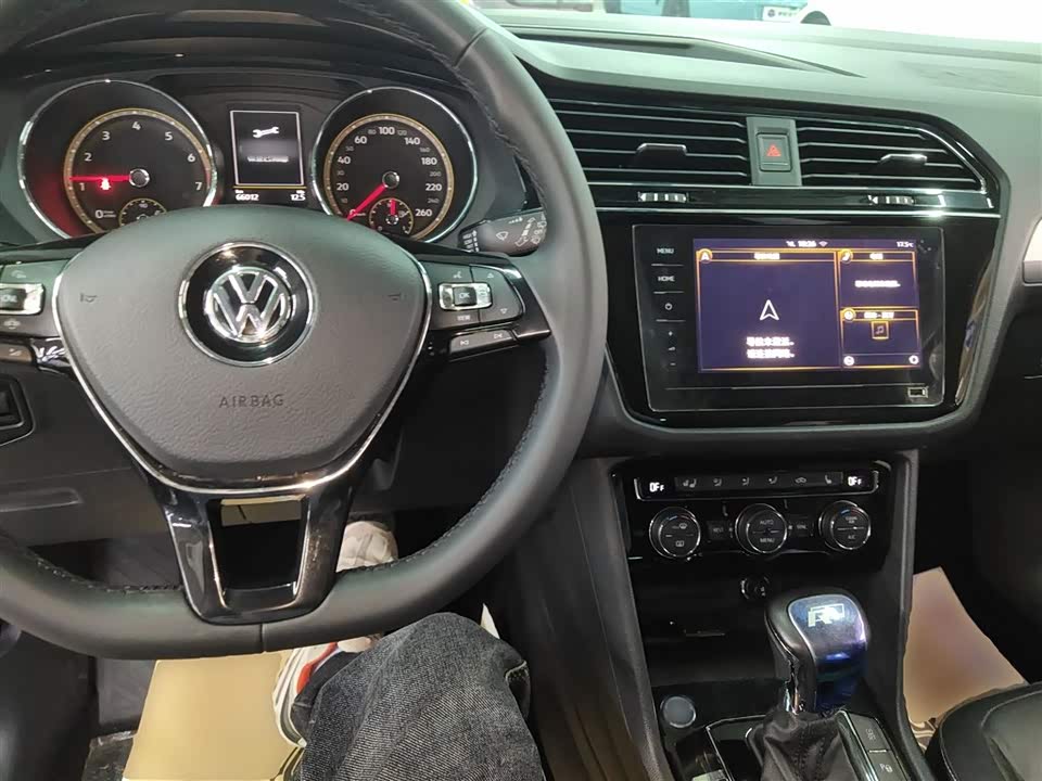 Volkswagen Tiguan L