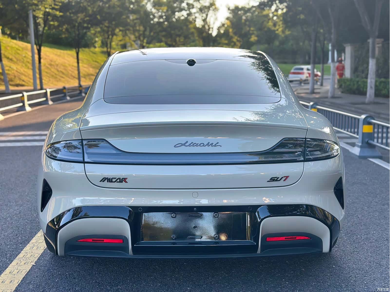 Xiaomi SU7, 2024 7